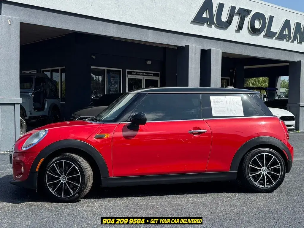 2017 MINI Cooper Base photo 4