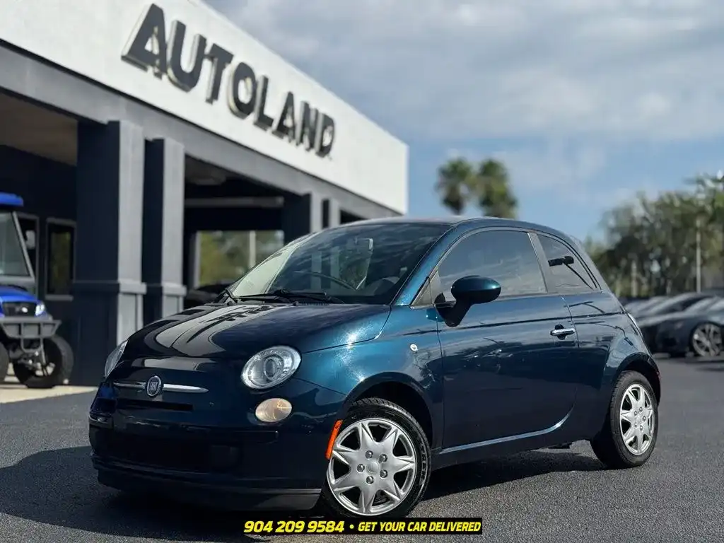 2013 FIAT 500 Pop's photo
