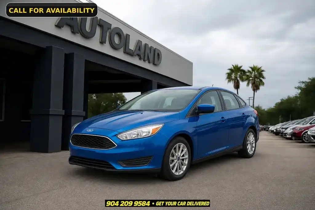 2018 Ford Focus Sedan SE's photo