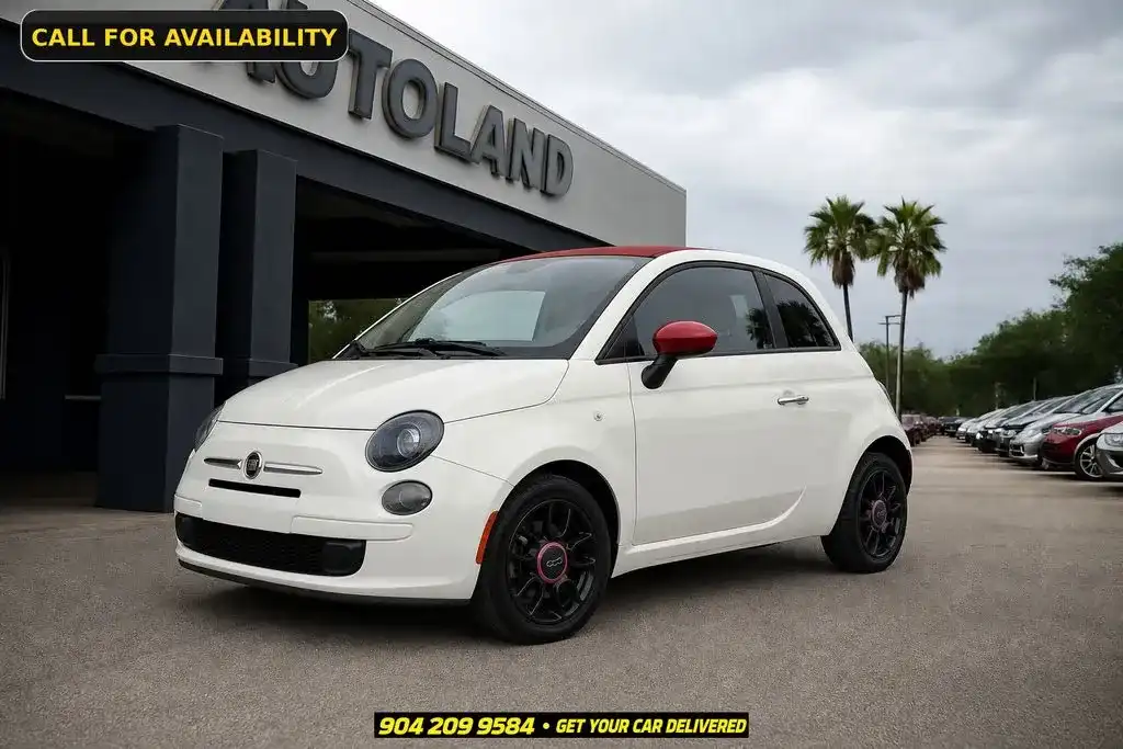 2015 FIAT 500 Pop's photo