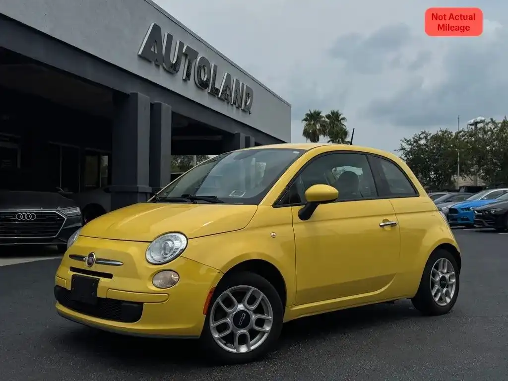 2013 FIAT 500 Pop's photo