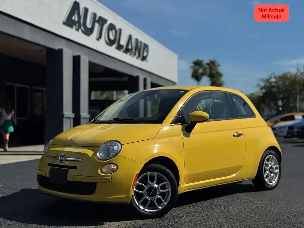 2013 FIAT 500 Pop's photo