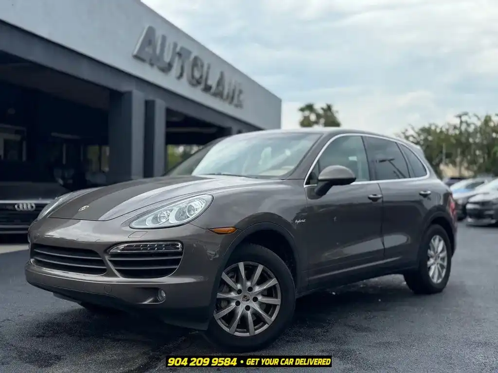 2014 Porsche Cayenne S Hybrid's photo