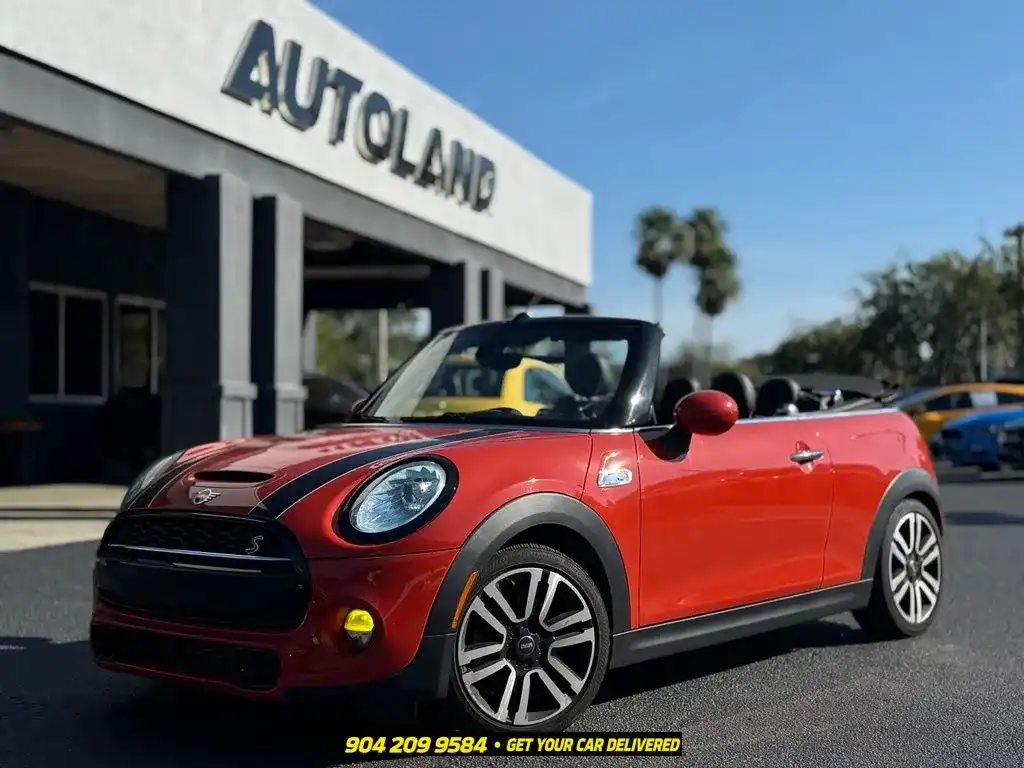 2019 MINI Convertible Cooper S Signature's photo