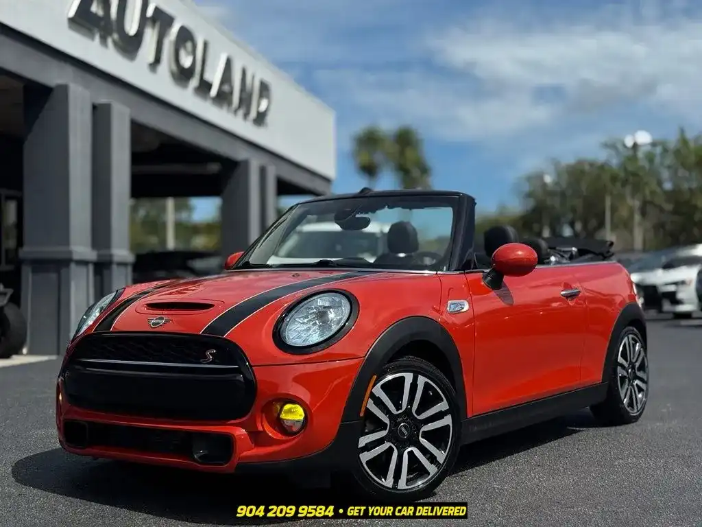 2019 MINI Convertible Cooper S Signature's photo