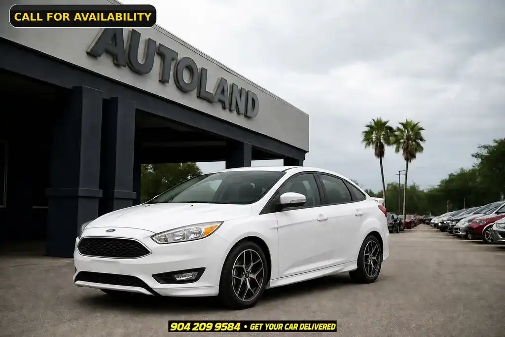 2015 Ford Focus Sedan SE's photo