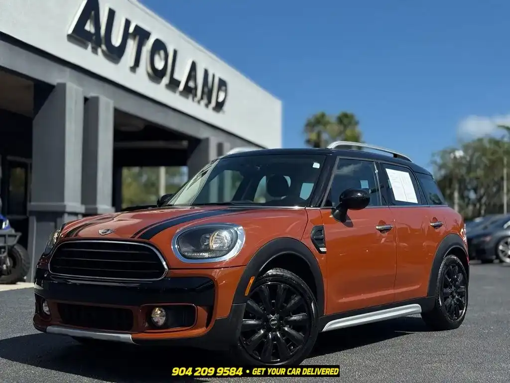 2017 MINI Countryman Base's photo