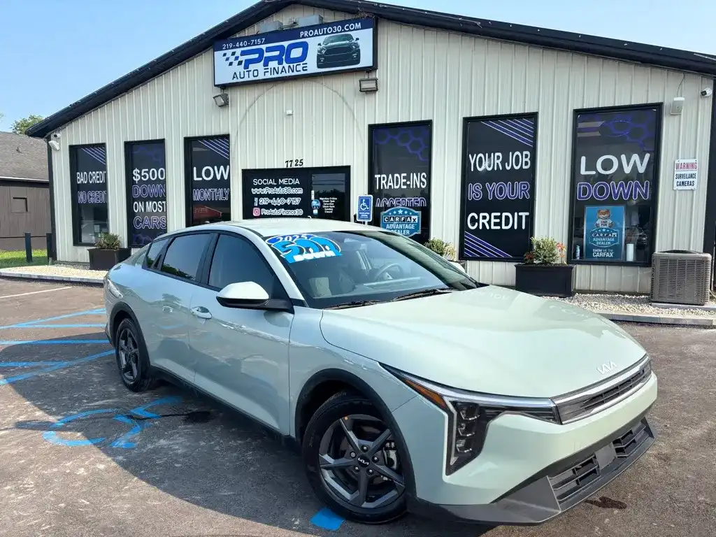 2025 Kia K4 LXS AT's photo