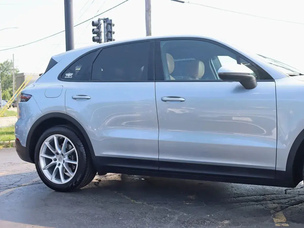 2020 Porsche Cayenne Base photo 5