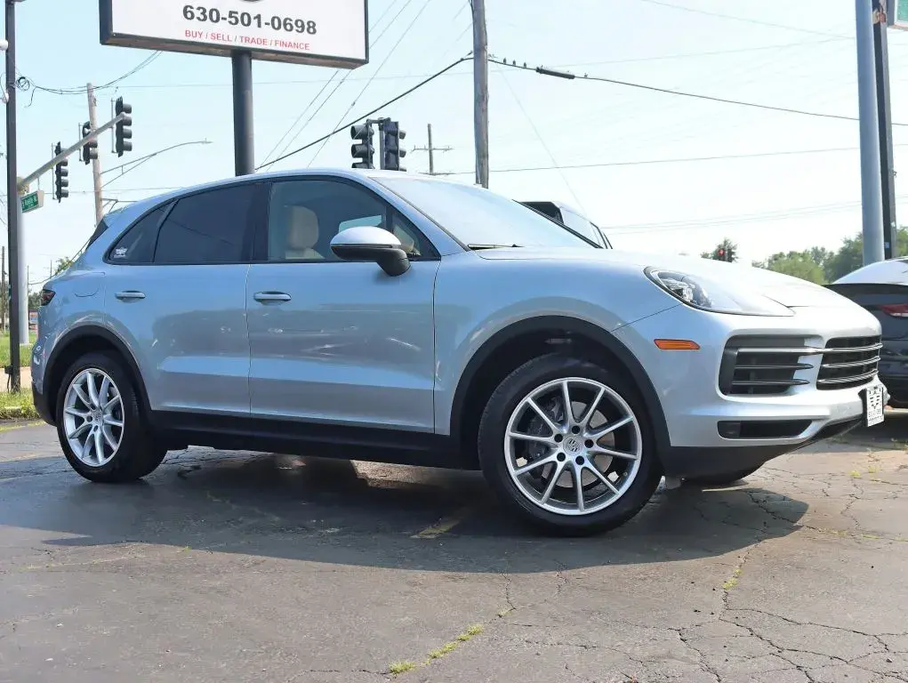 2020 Porsche Cayenne Base photo 3