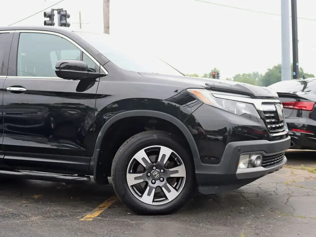 2018 Honda Ridgeline RTL-E AWD photo 3