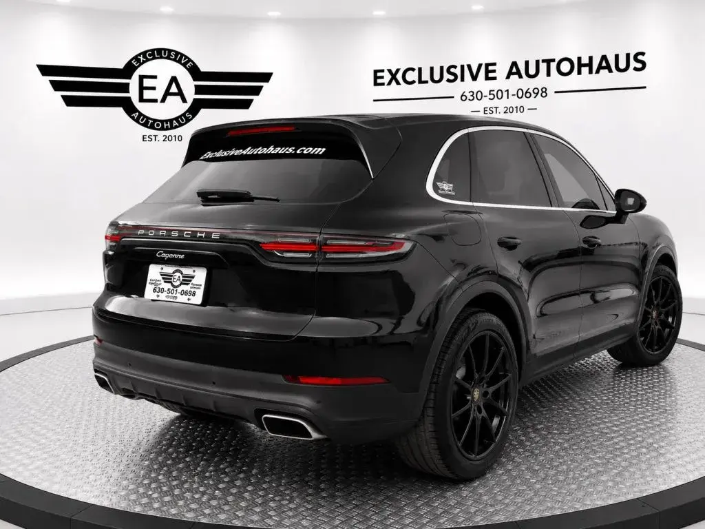 2019 Porsche Cayenne Base photo 3