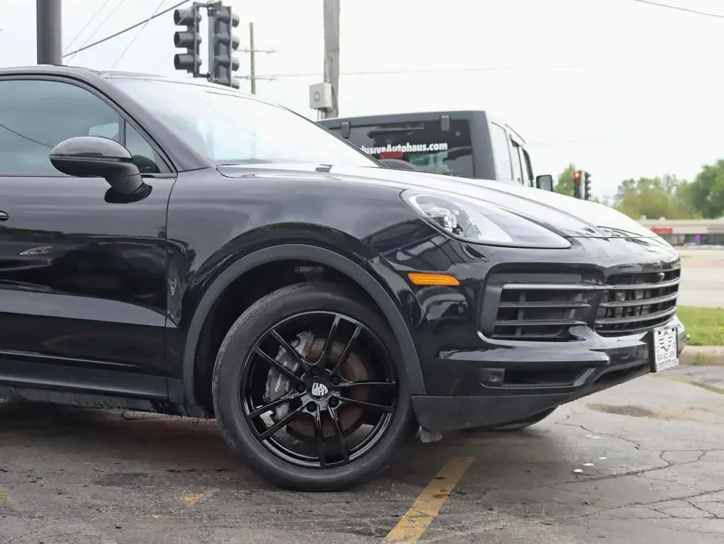 2020 Porsche Cayenne Base photo 3