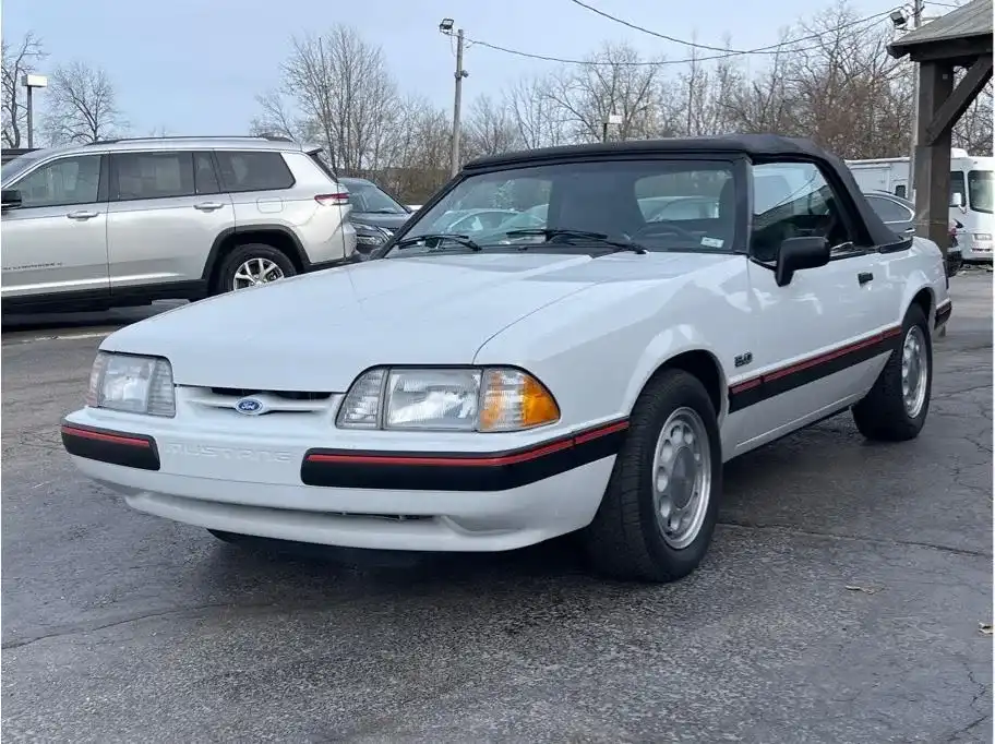 1988 Ford Mustang's photo