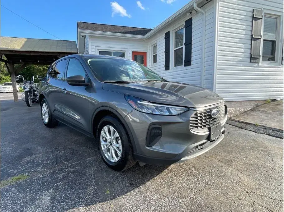 2025 Ford Escape Active AWD photo 3
