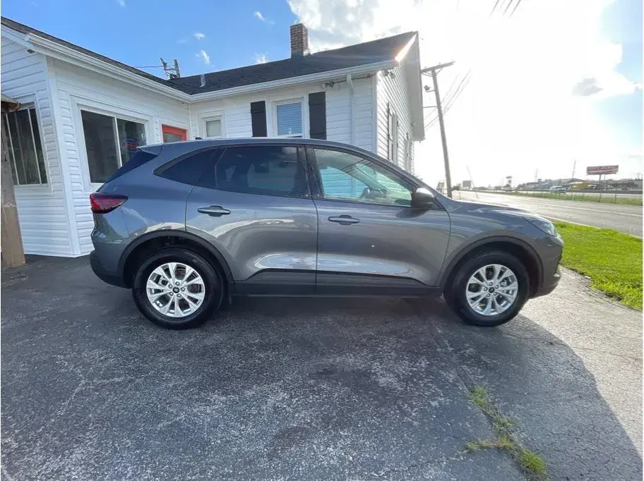 2025 Ford Escape Active AWD photo 4