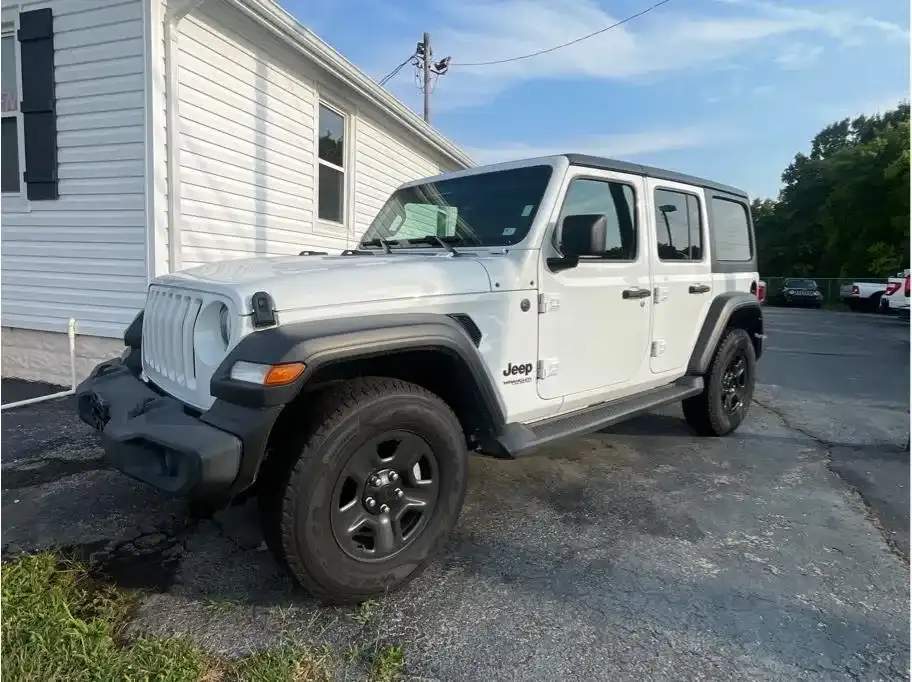 2022 Jeep Wrangler Sport's photo
