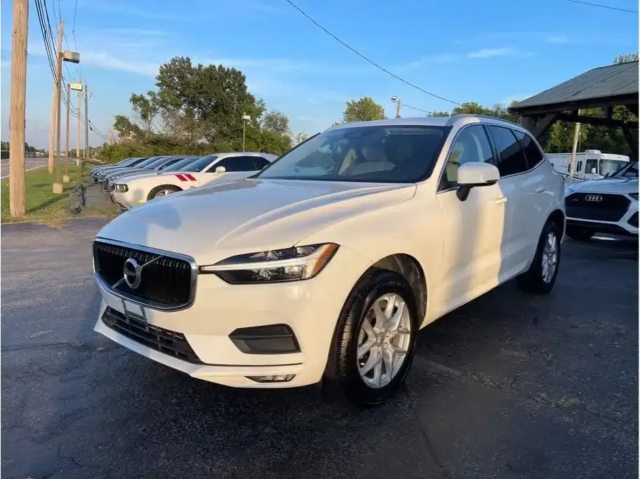 2021 Volvo XC60 T5 Momentum AWD's photo