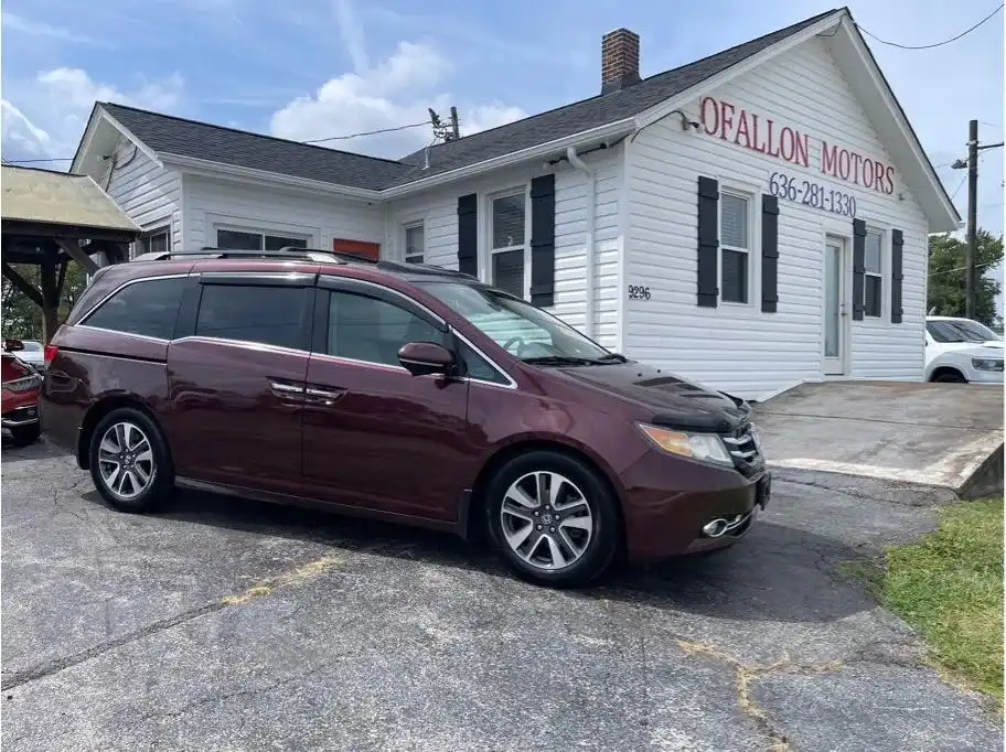2015 Honda Odyssey Touring's photo