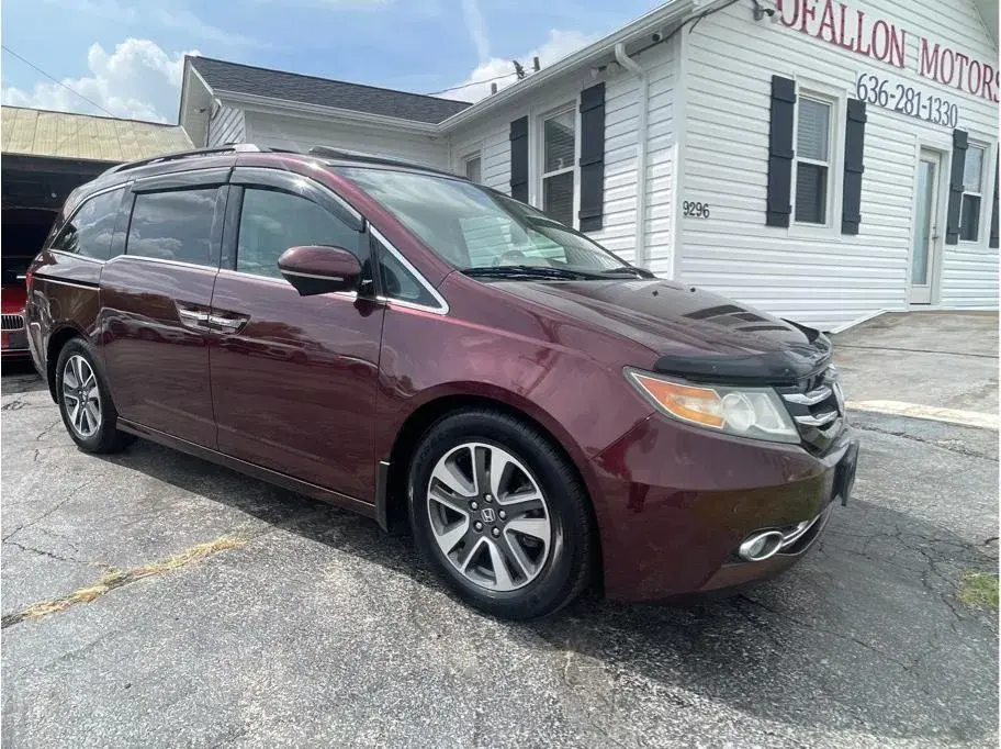 2015 Honda Odyssey Touring photo 4