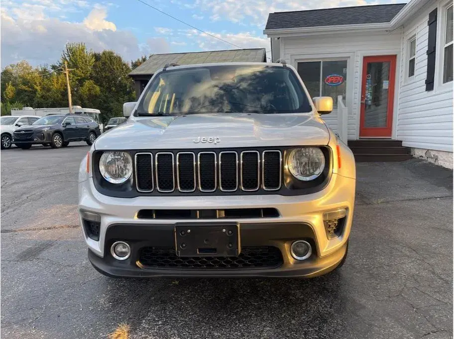 2021 Jeep Renegade Latitude 4WD photo 3