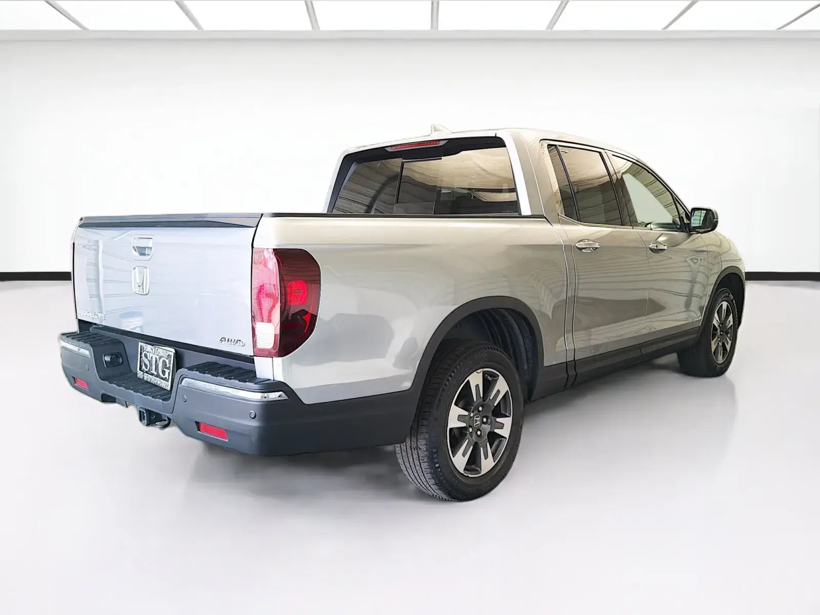 2017 Honda Ridgeline RTL-E AWD photo 4