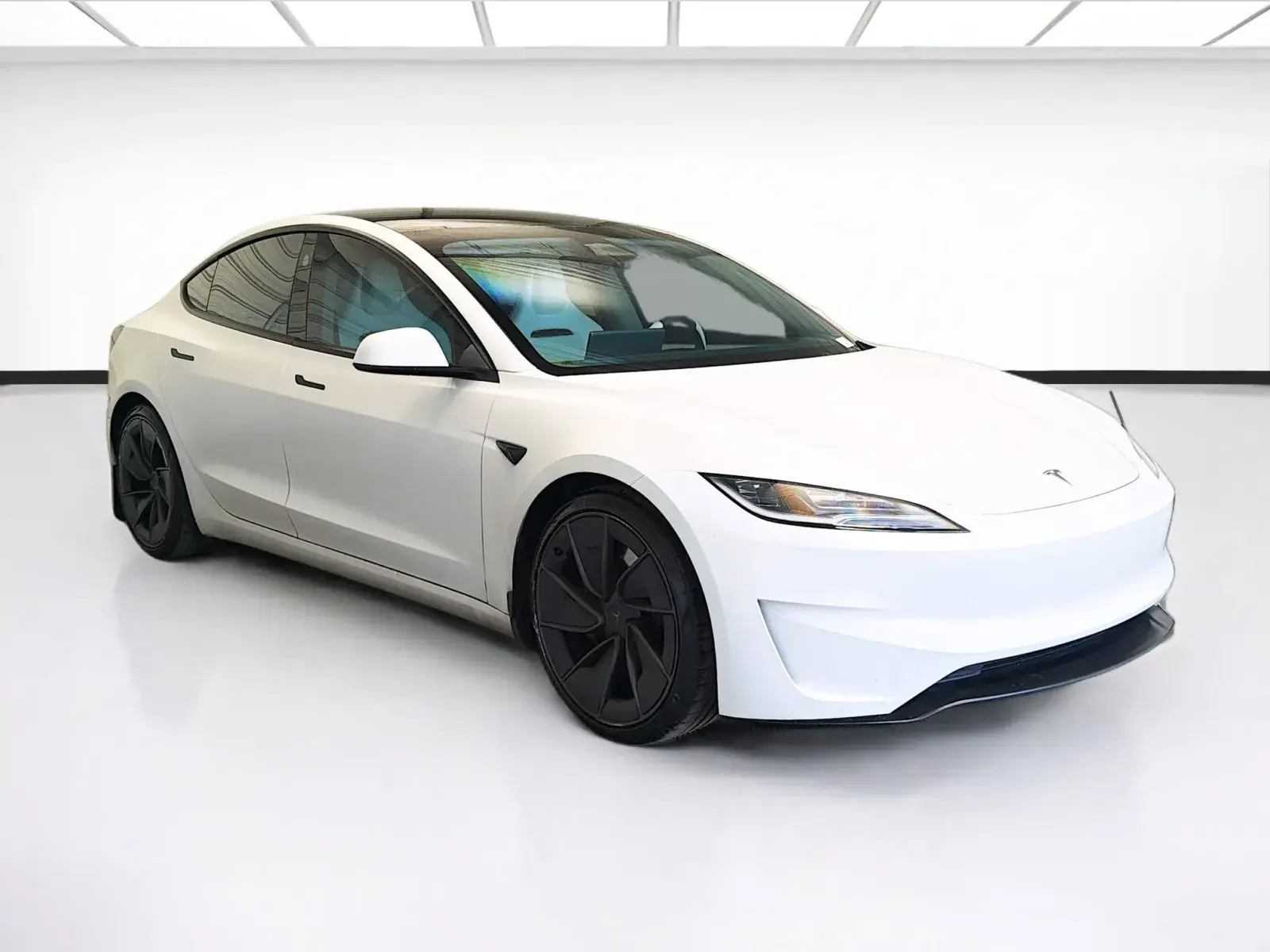 2024 Tesla Model 3 Performance photo 3