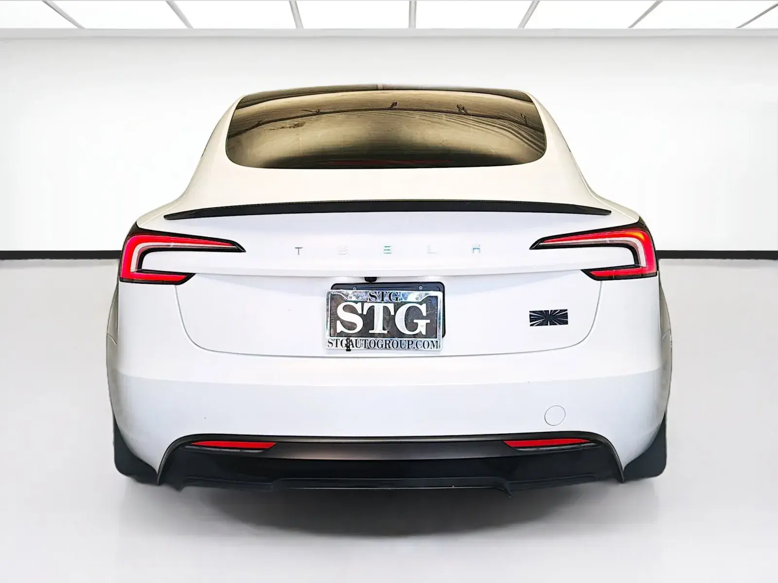 2024 Tesla Model 3 Performance photo 5