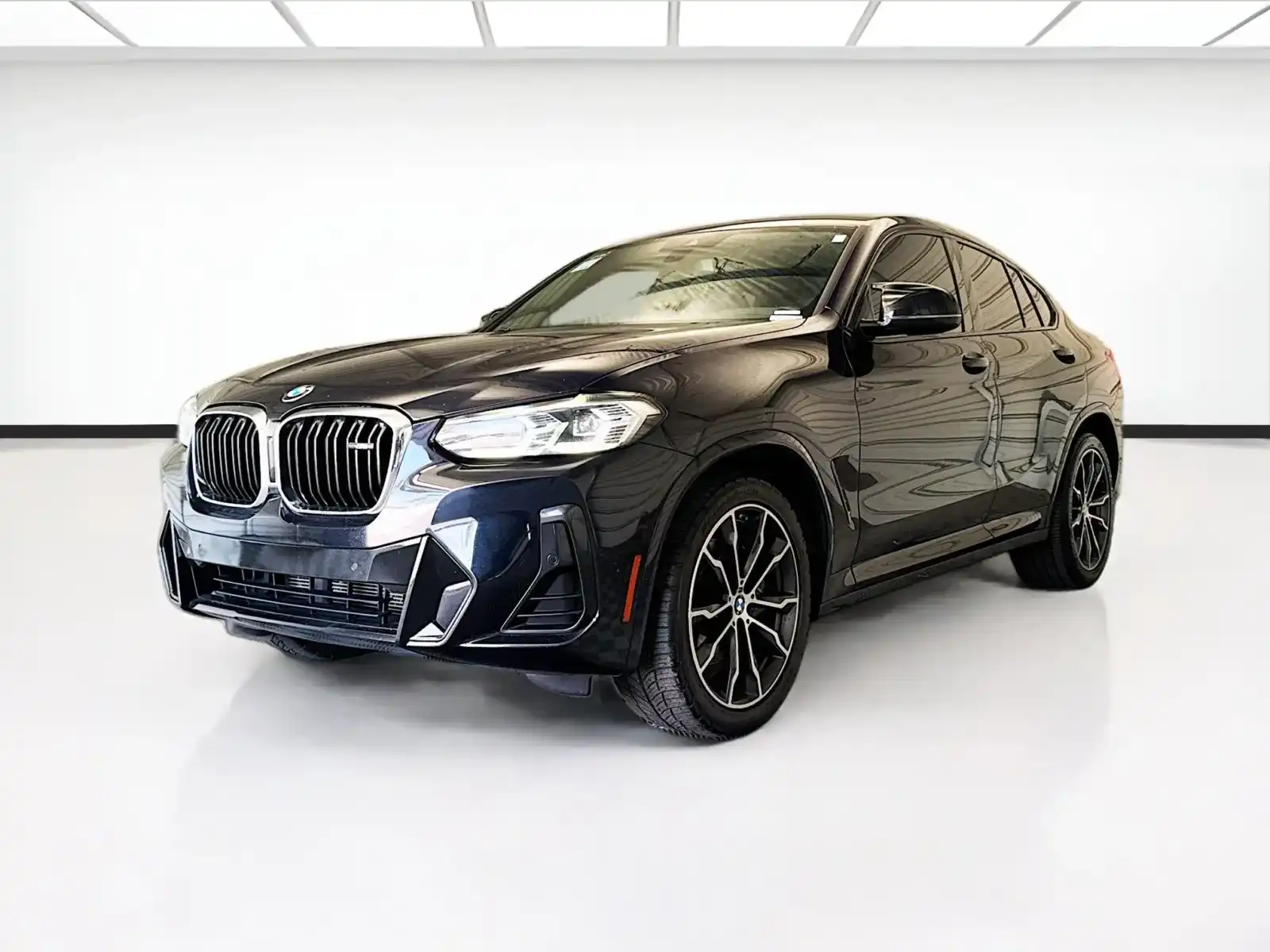 2023 BMW X4 M40i's photo