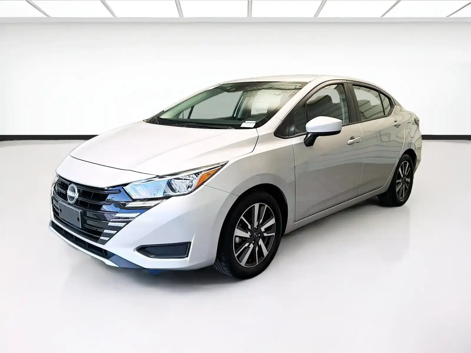 2024 Nissan Versa 1.6 SV CVT's photo