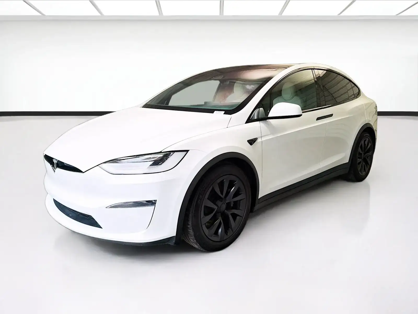 2023 Tesla Model X Long Range's photo