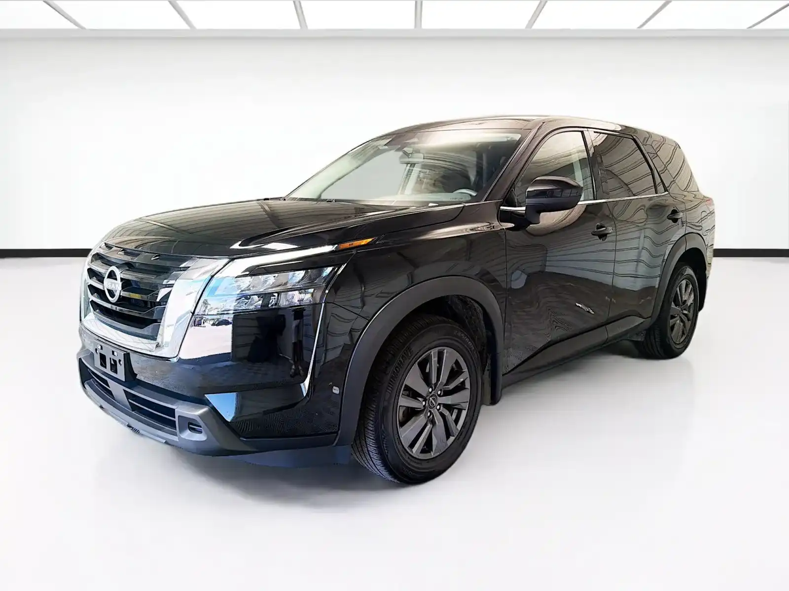 2025 Nissan Pathfinder S 2WD's photo