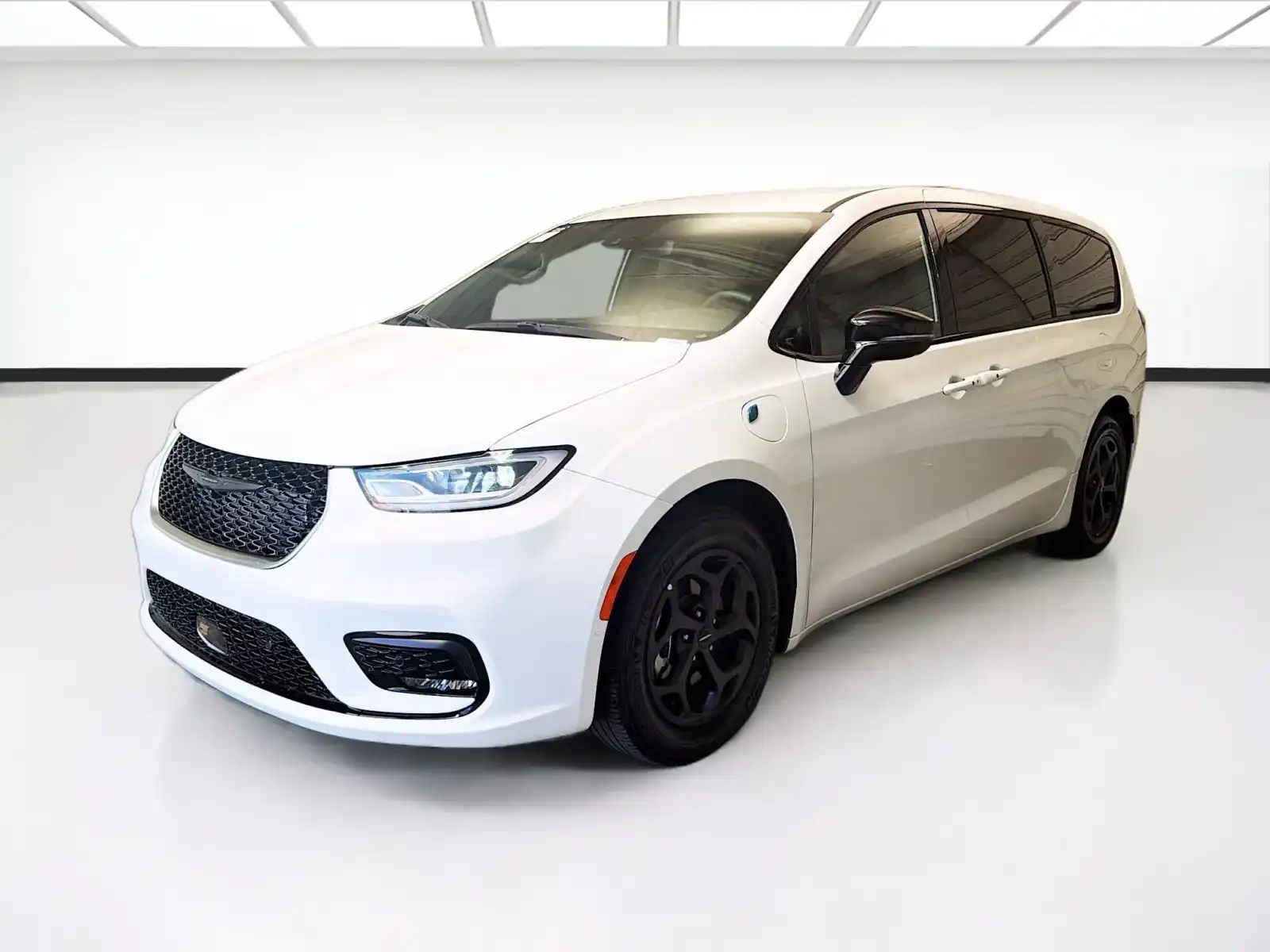 2024 Chrysler Pacifica Hybrid Select S-Appearance PHEV's photo