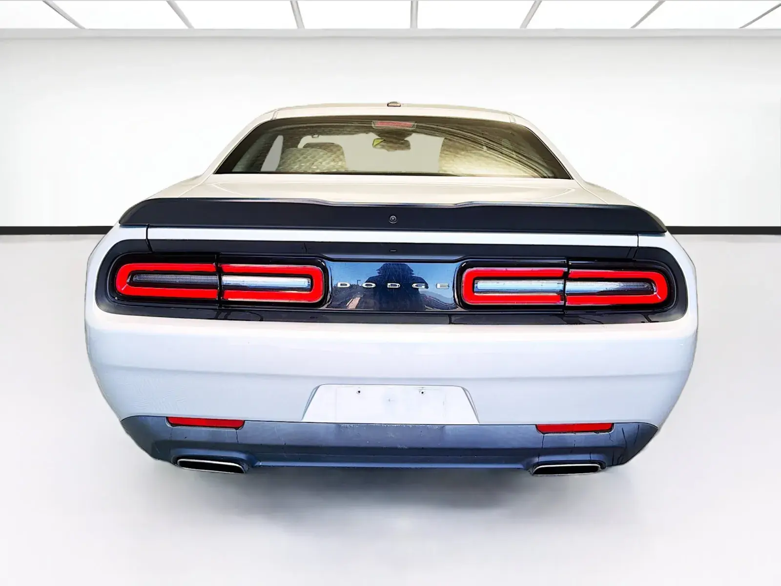 2023 Dodge Challenger SXT Auto photo 5