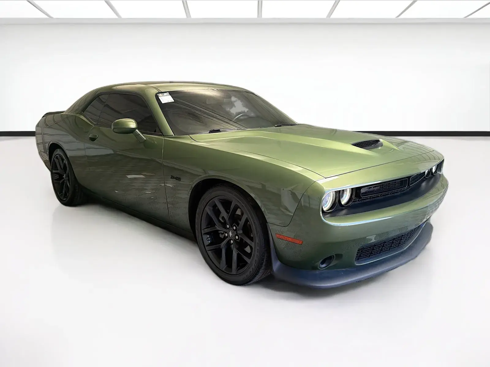 2023 Dodge Challenger R/T photo 3