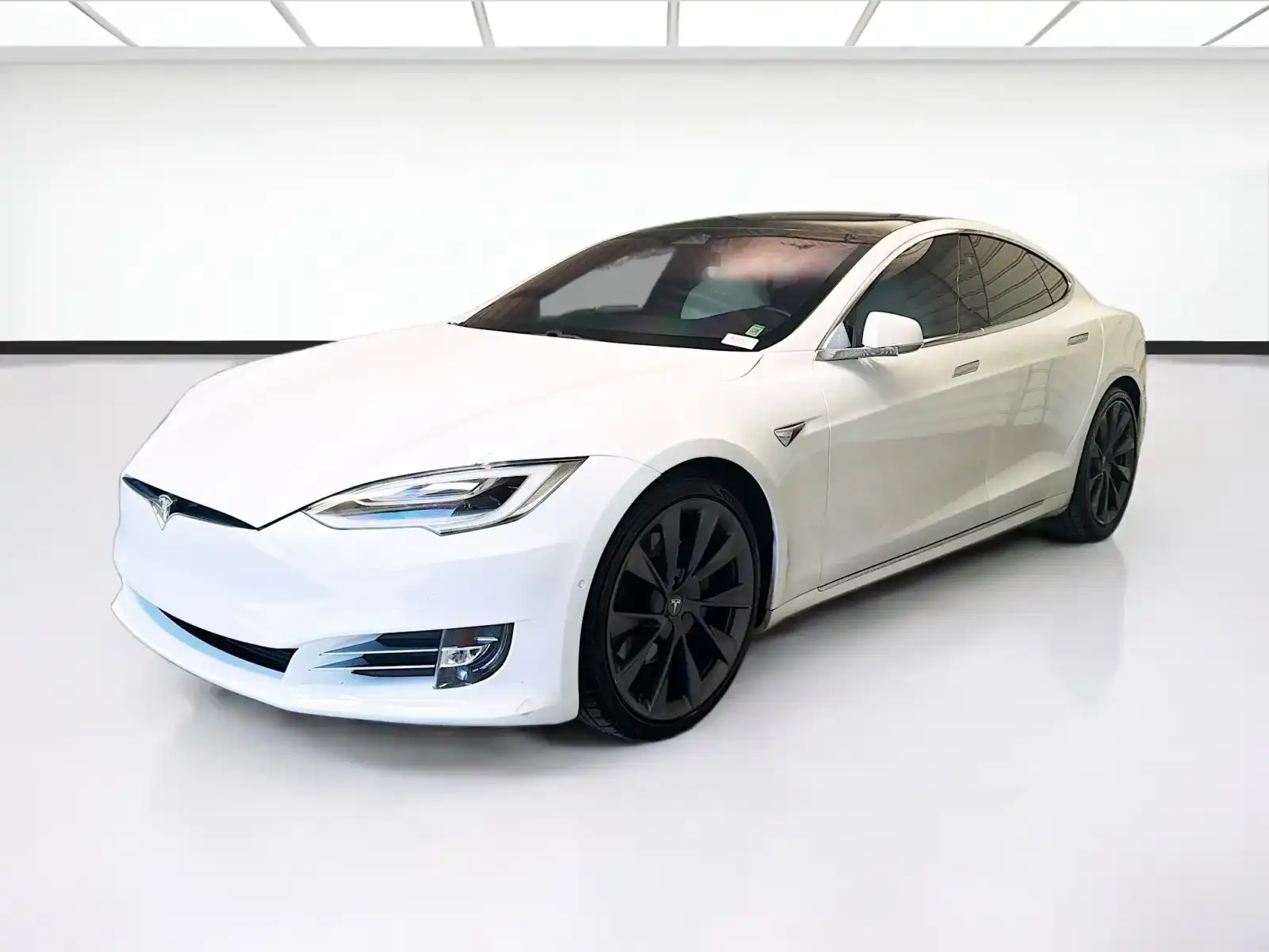 2020 Tesla Model S Long Range Plus's photo