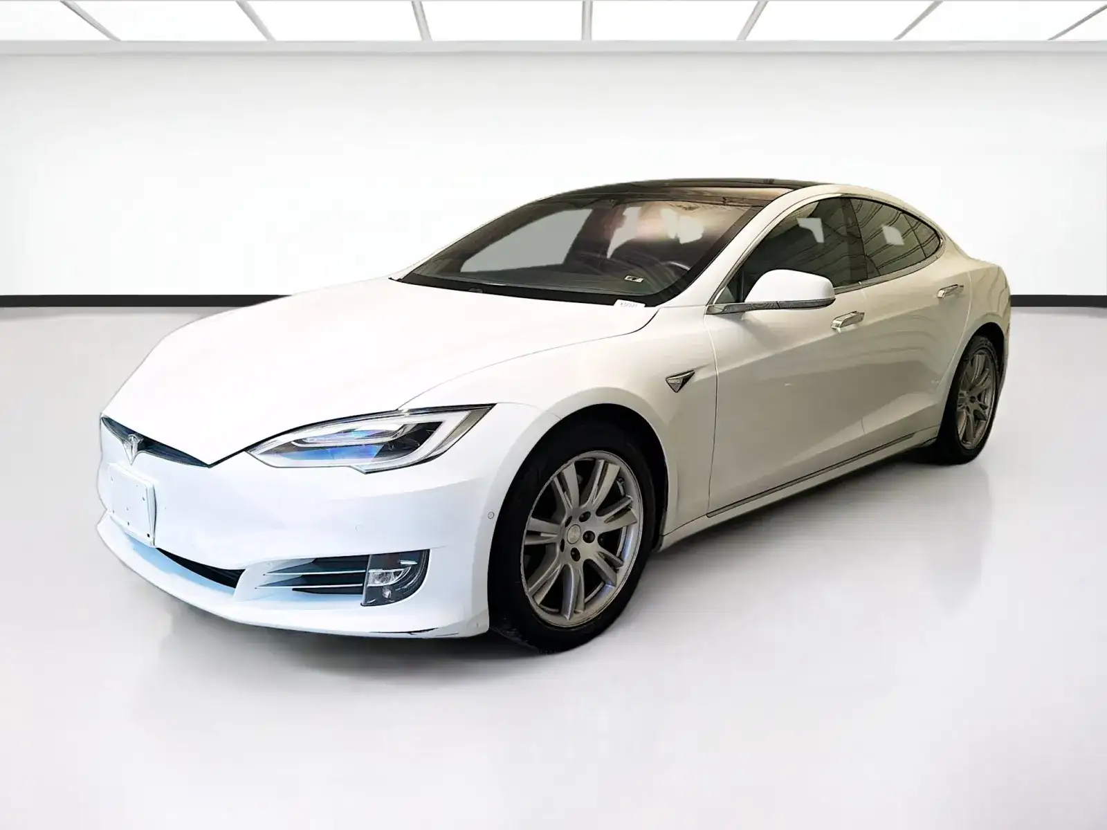 2021 Tesla Model S Long Range Plus's photo