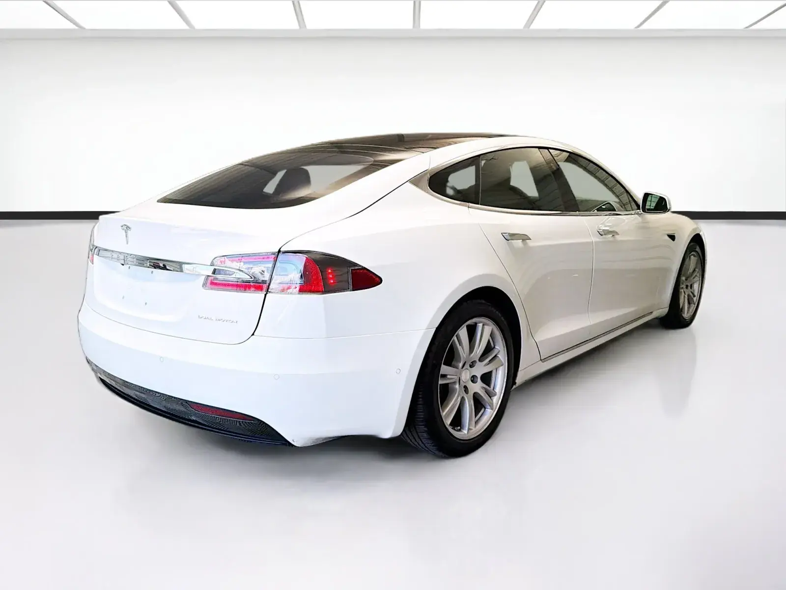2021 Tesla Model S Long Range Plus photo 4