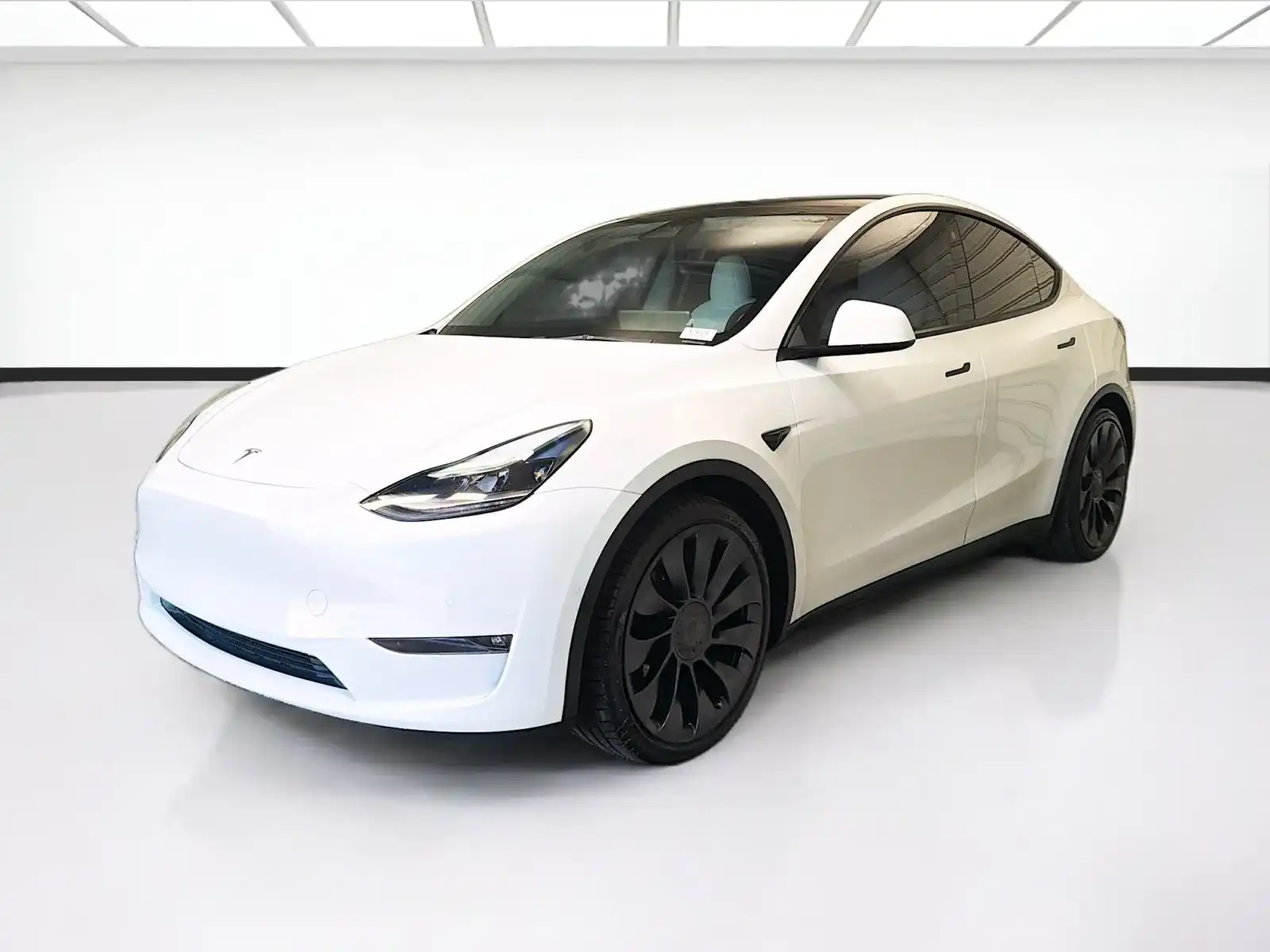 2022 Tesla Model Y Performance Dual Motor All-Wheel Drive's photo