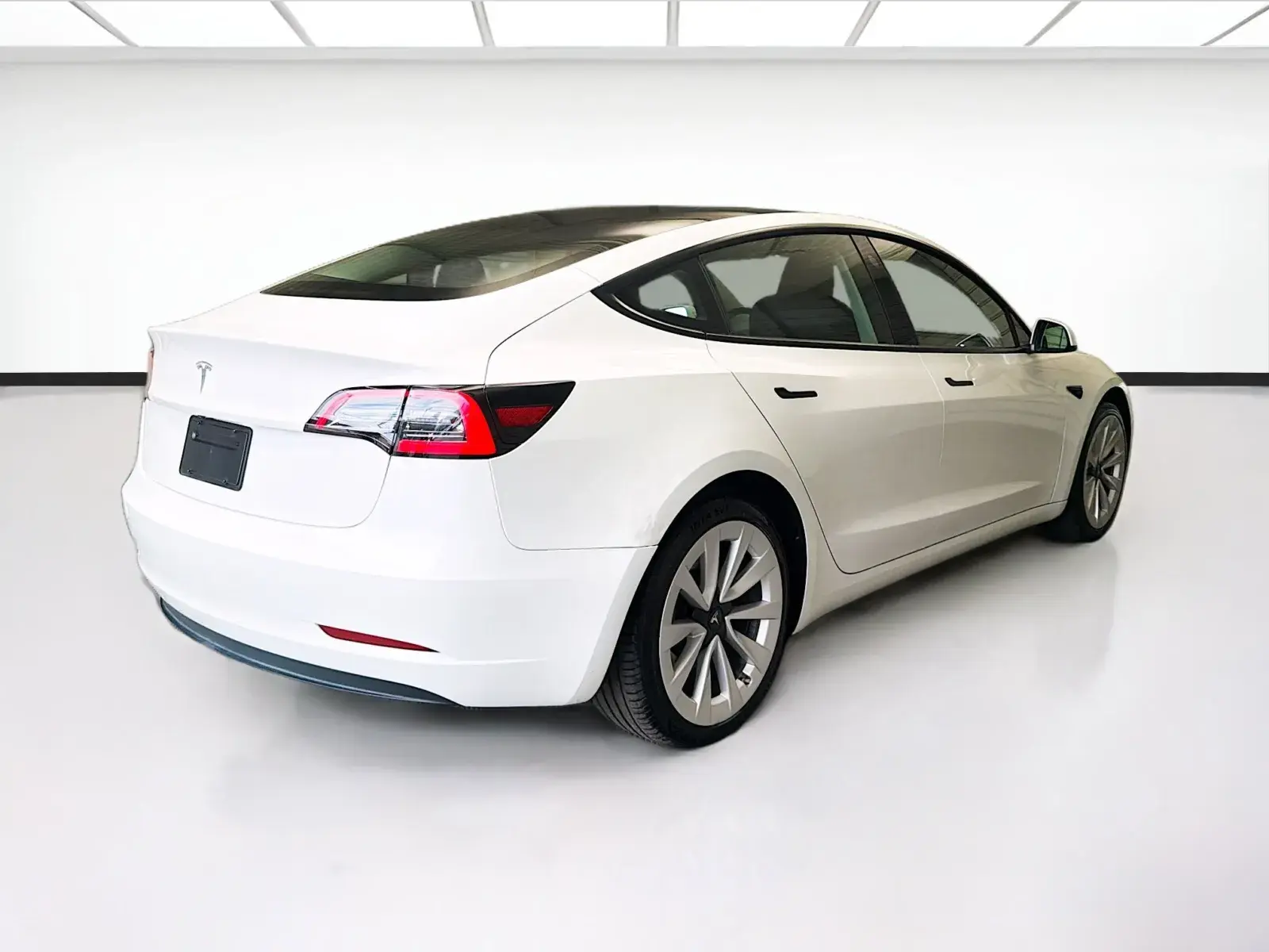 2023 Tesla Model 3 Base photo 4