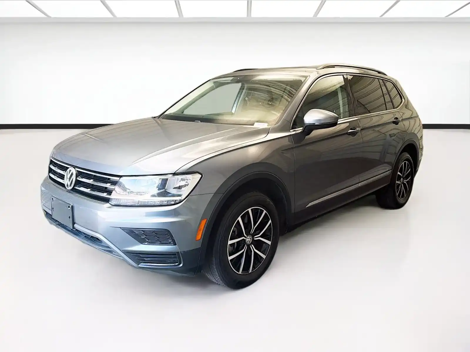 2021 Volkswagen Tiguan 2.0T SE's photo