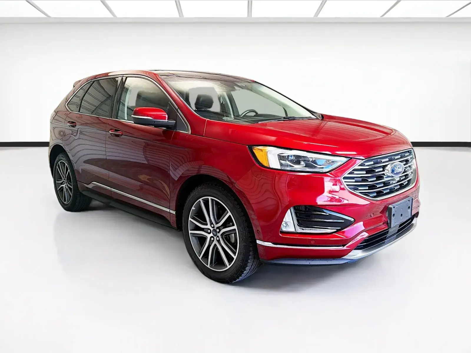 2019 Ford Edge Titanium photo 3