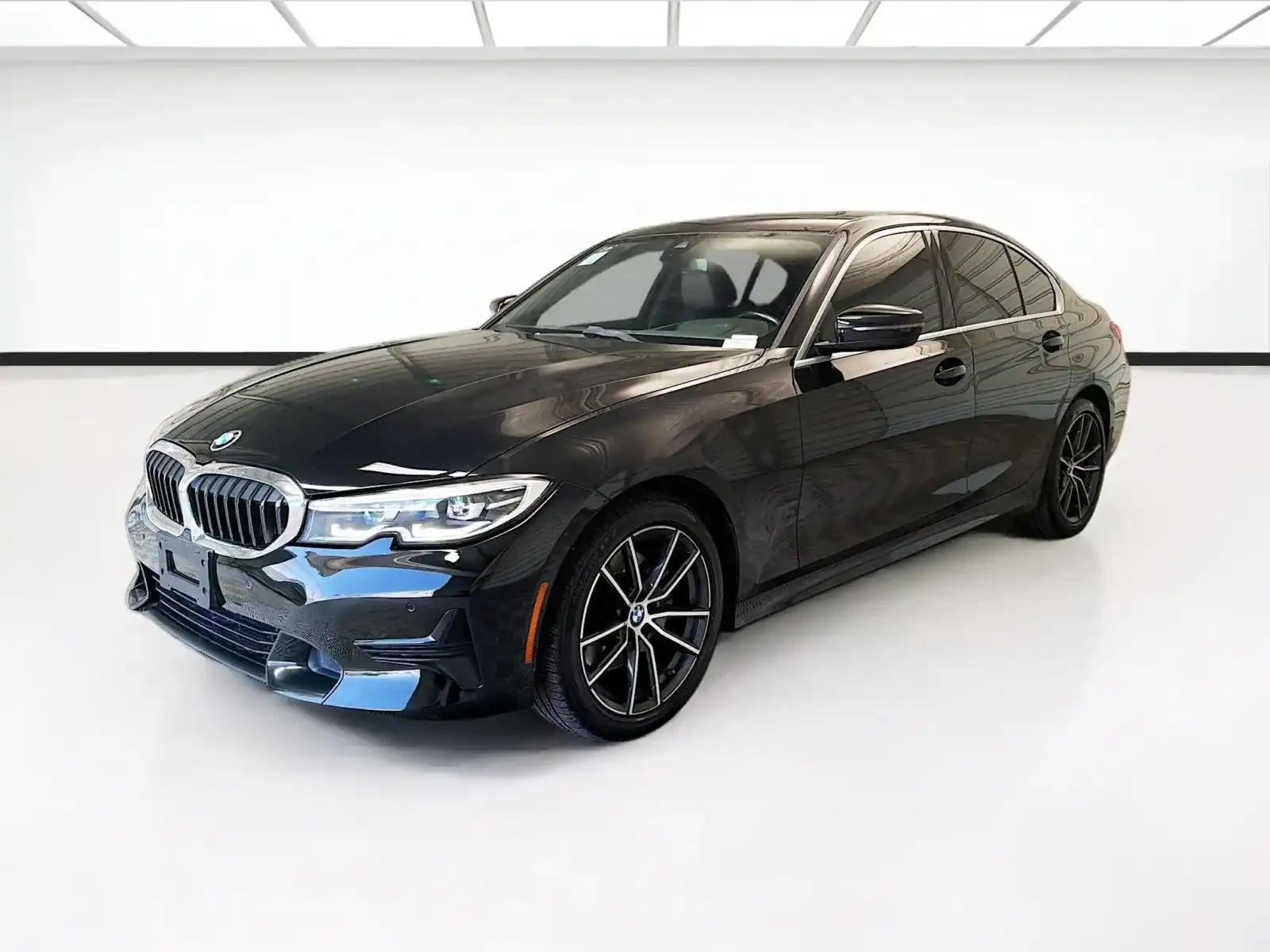 2020 BMW 3 Series 330i Sedan's photo