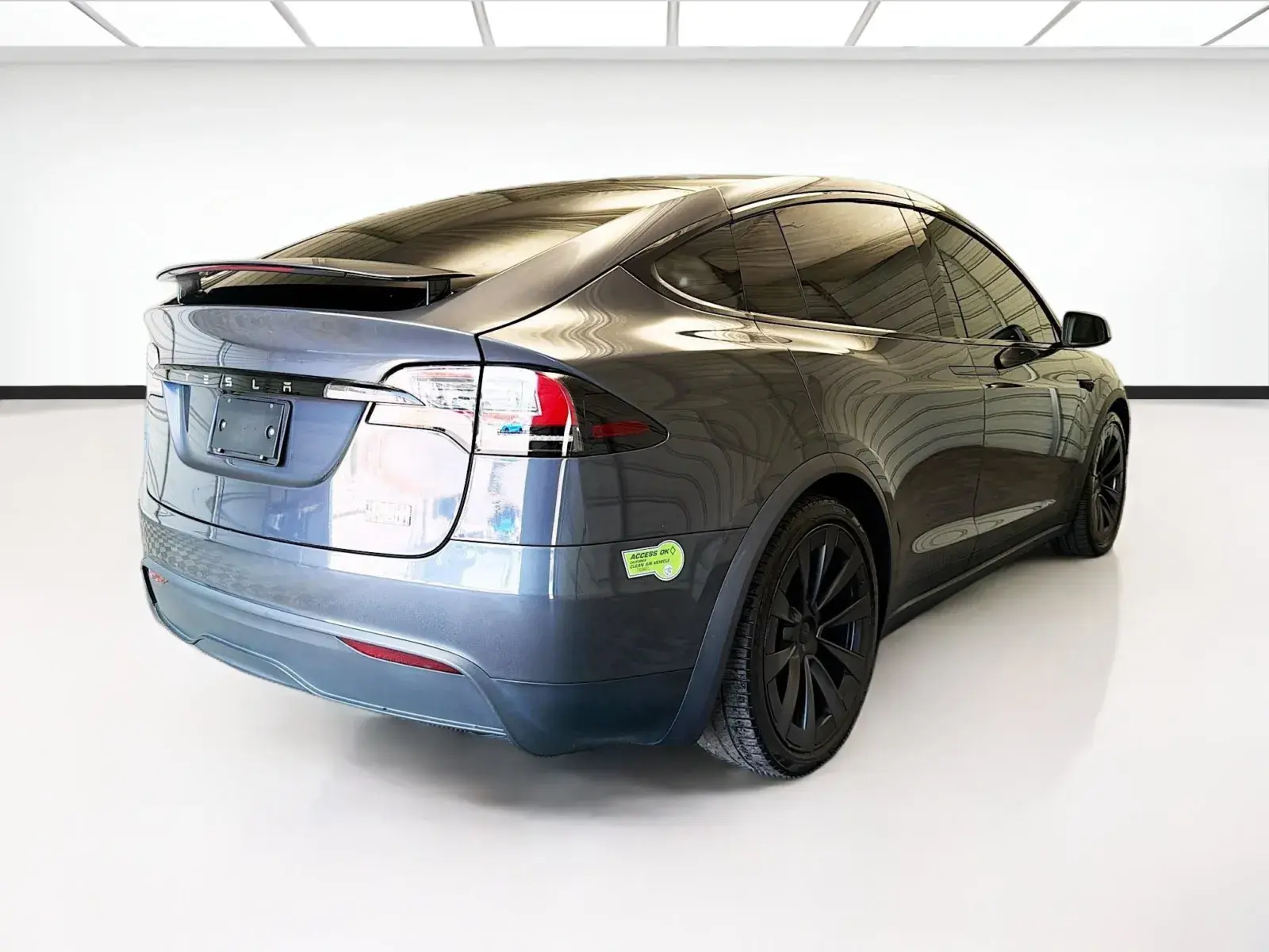 2023 Tesla Model X Plaid photo 4