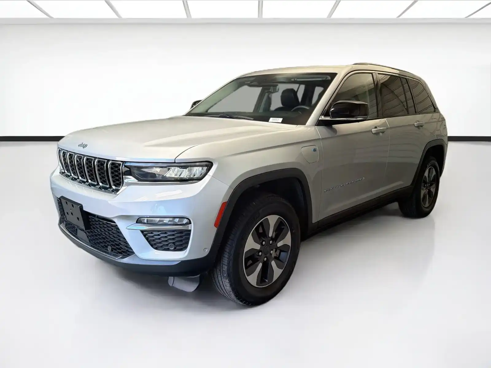 2023 Jeep Grand Cherokee 4xe 4x4's photo