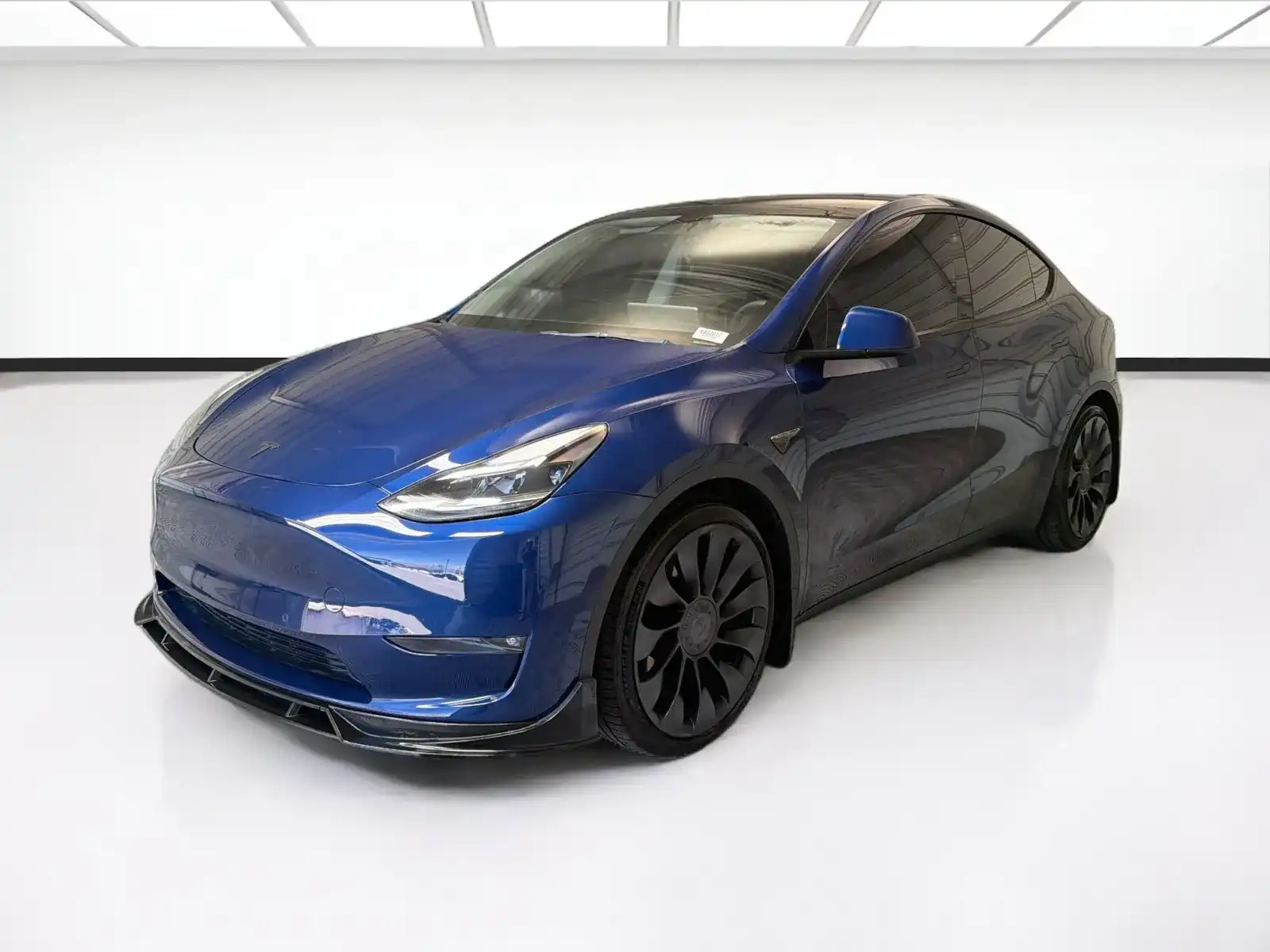 2022 Tesla Model Y Performance Dual Motor All-Wheel Drive's photo