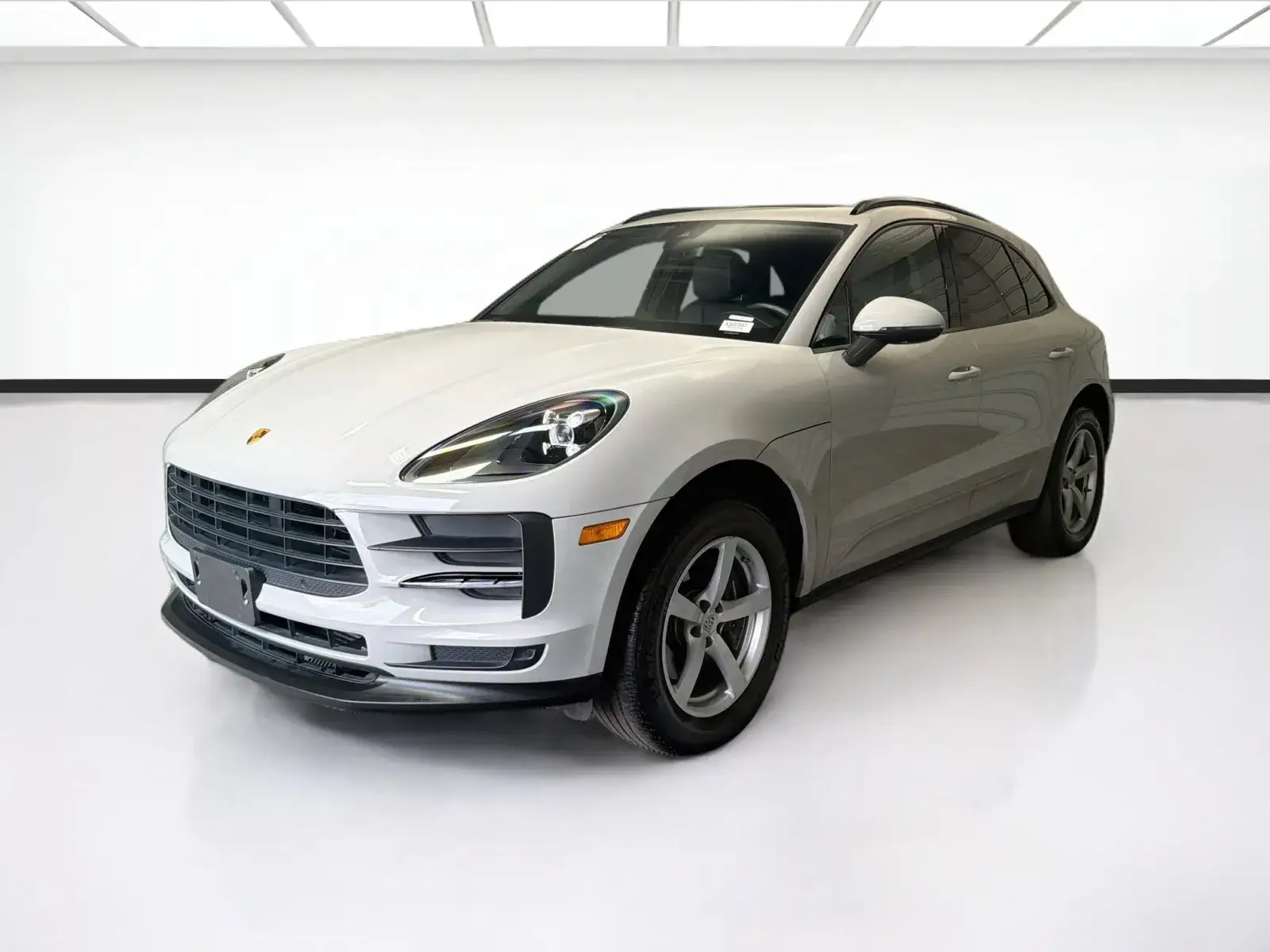2021 Porsche Macan Base photo 1