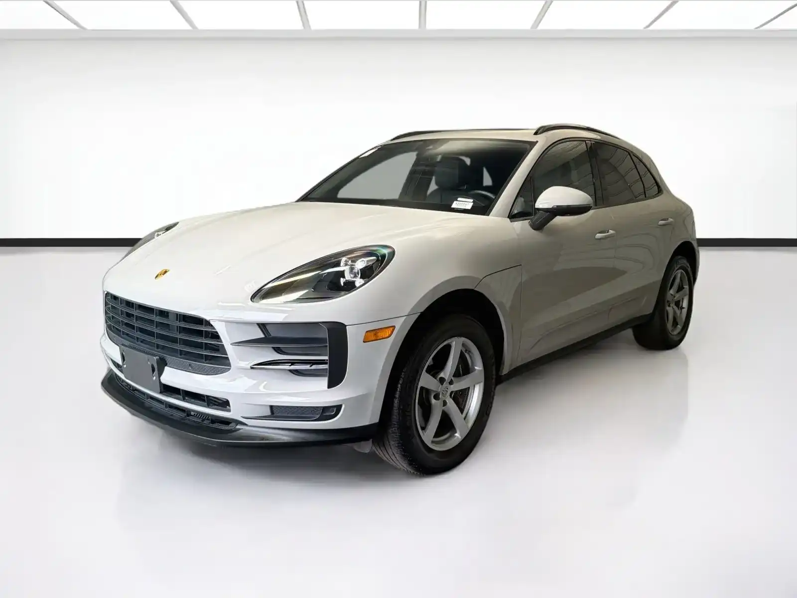 2021 Porsche Macan Base's photo
