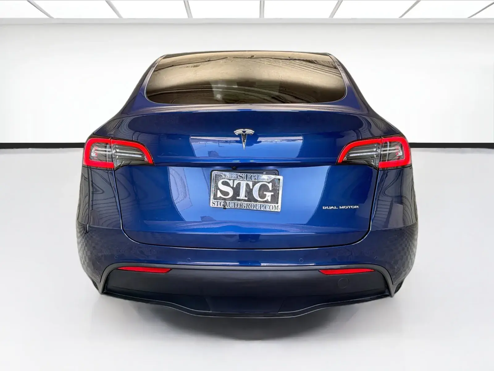 2022 Tesla Model Y Long Range Dual Motor AWD photo 5