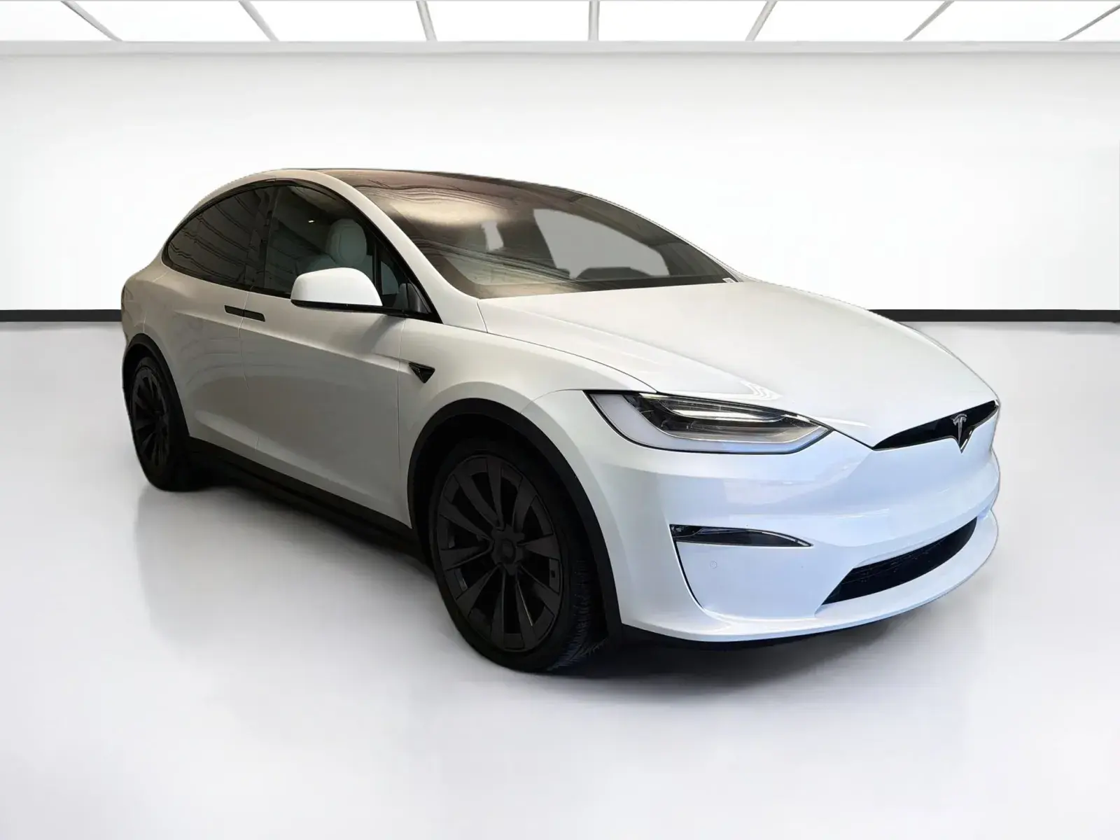 2022 Tesla Model X Long Range photo 3